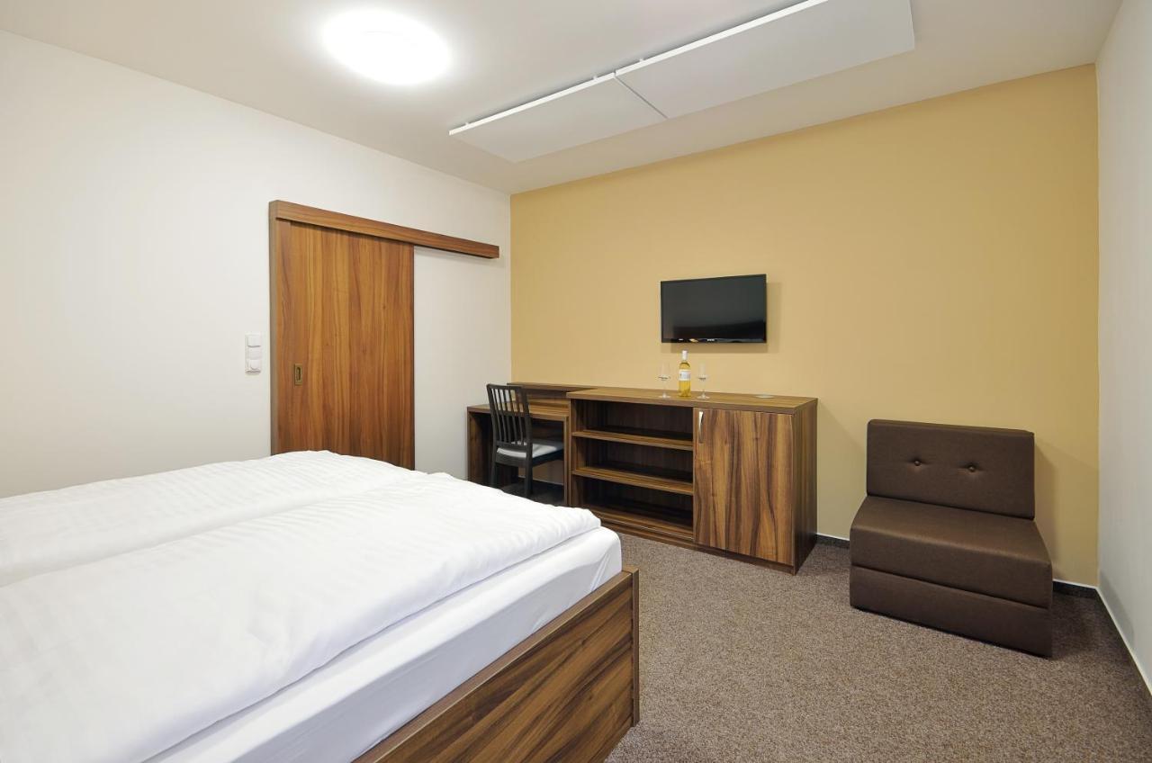 Penzion Kuzelna Hotell Trutnov Exteriör bild